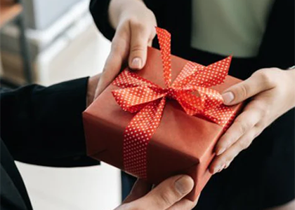 Quà Tặng Sinh Nhật Khách Hàng - Nâng Tầm Mối Quan Hệ, Gửi Lời Tri  Ân